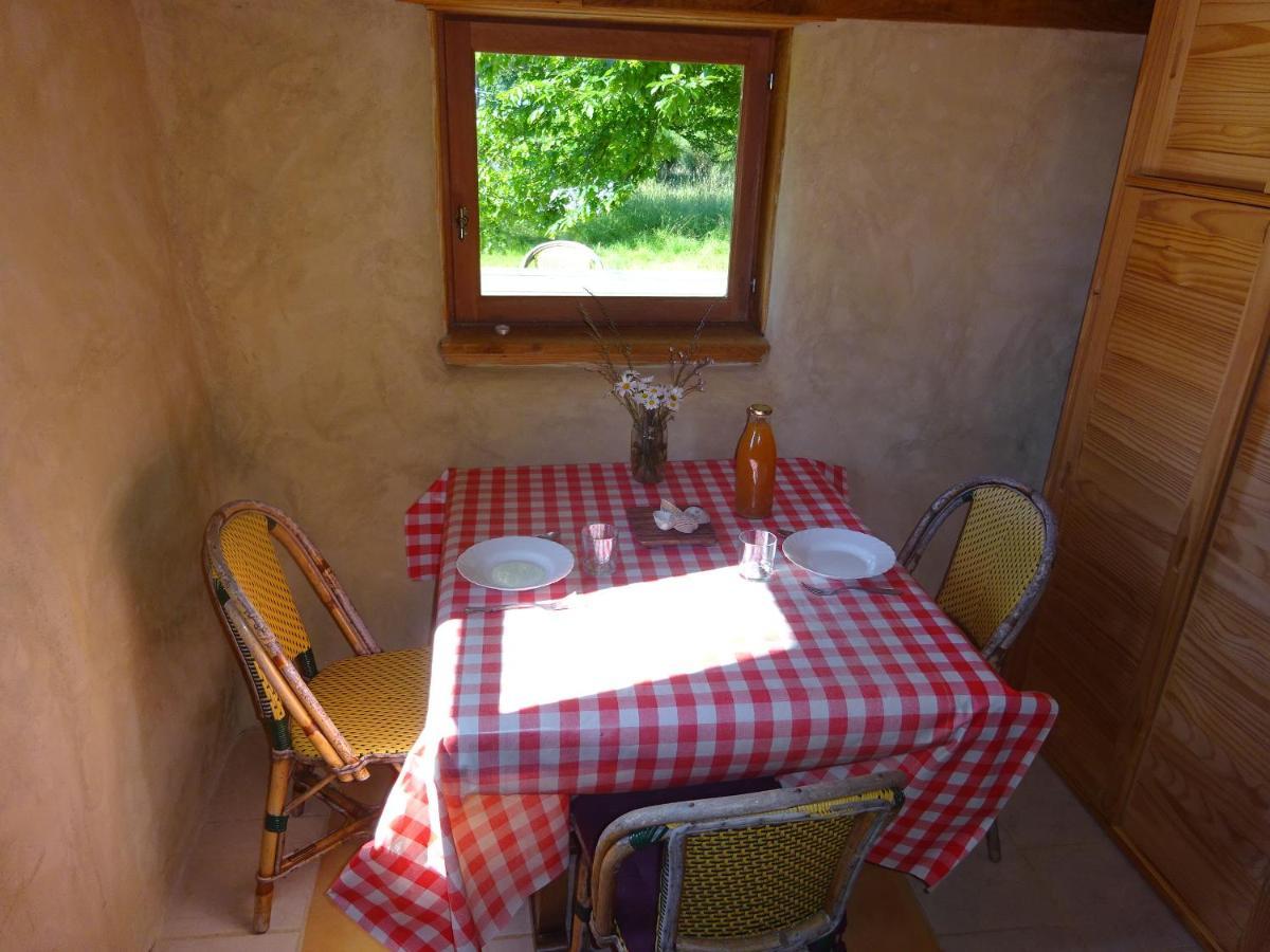 Maisonnette Ecologique Isolee En Botte De Paille Apartment Ploërmel